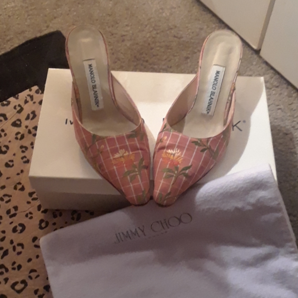 LIKE NEW❣MANOLO BLAHNIK Shoes